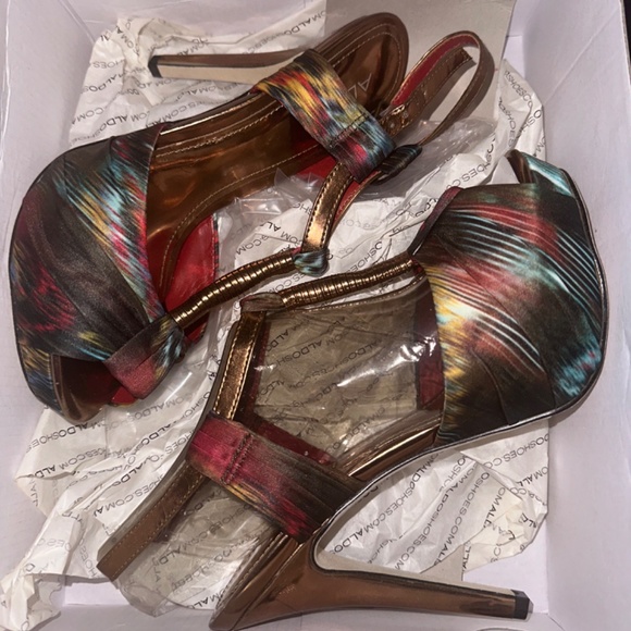 ALDO Heels Womens Size 7.5 Green Red Platform Strappy Stiletto Colorful - Picture 8 of 8